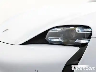 Porsche Taycan 2021 0.1 Автомат в Москве № 165768, миниатюра 11