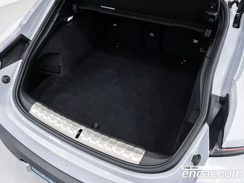 Porsche Taycan 2021 0.1 Автомат в Москве № 165768, фото 17