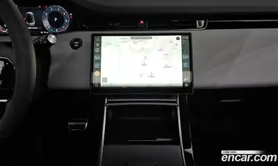 Land Rover Range-Rover Evoque 2024 2.0 Автомат в Москве № 165931, миниатюра 2