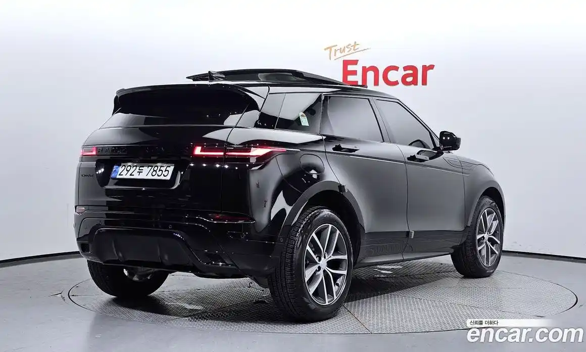 Land Rover Range-Rover Evoque 2024 2.0 Автомат в Москве № 165931, фото 3