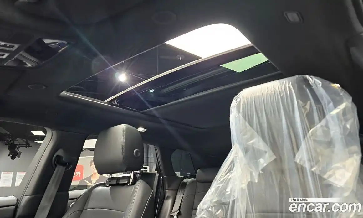 Land Rover Range-Rover Evoque 2024 2.0 Автомат в Москве № 165983, фото 18