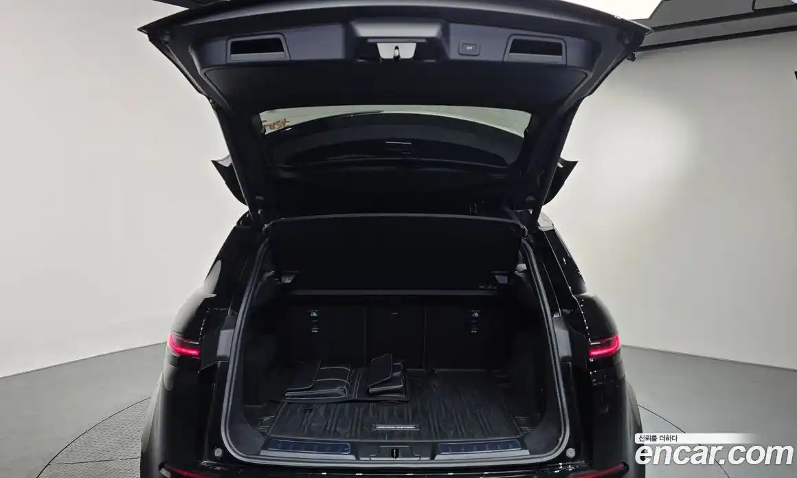 Land Rover Range-Rover Evoque 2024 2.0 Автомат в Москве № 165983, фото 19