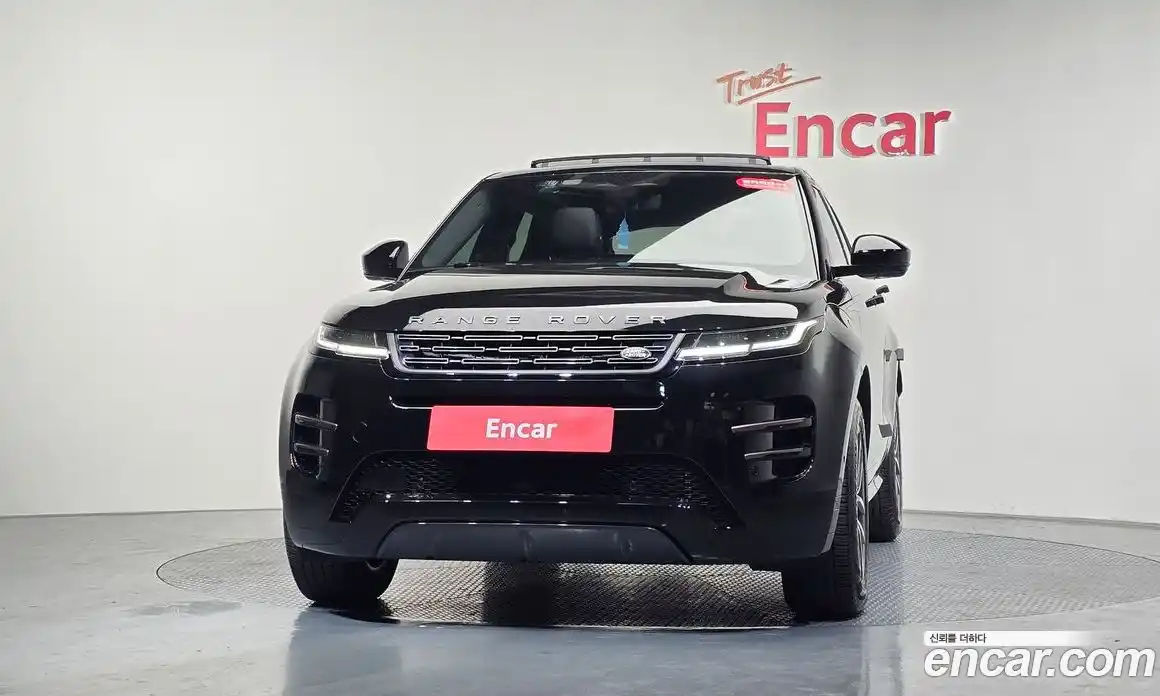 Land Rover Range-Rover Evoque 2024 2.0 Автомат в Москве № 165983, фото 2