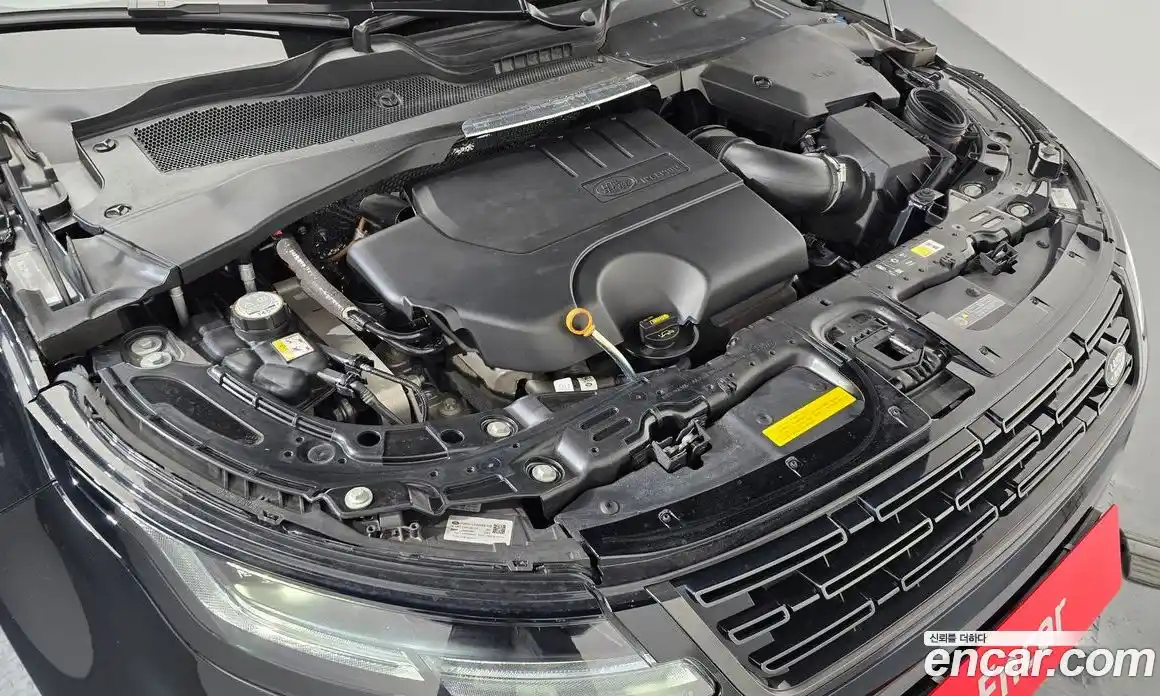 Land Rover Range-Rover Evoque 2024 2.0 Автомат в Москве № 165983, фото 5