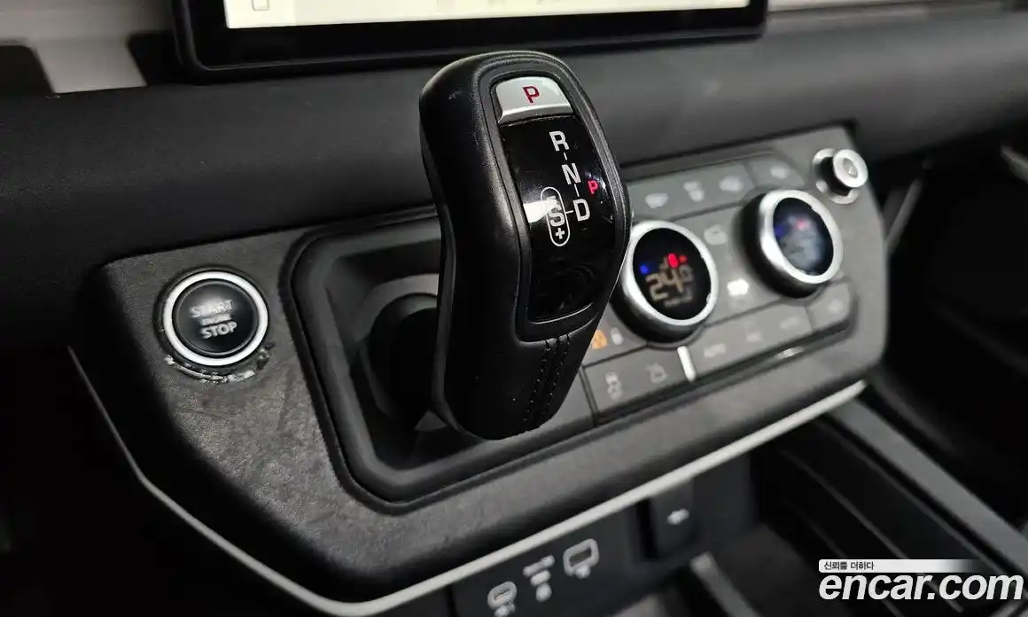 Land Rover Defender 2020 2.0 Автомат в Москве № 166164, фото 4