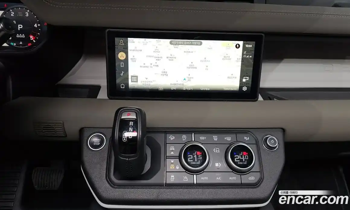 Land Rover Defender 2022 3.0 Автомат в Москве № 166530, фото 14