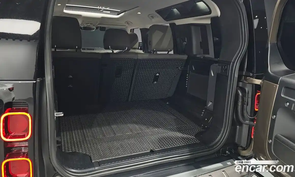 Land Rover Defender 2022 3.0 Автомат в Москве № 166530, фото 20