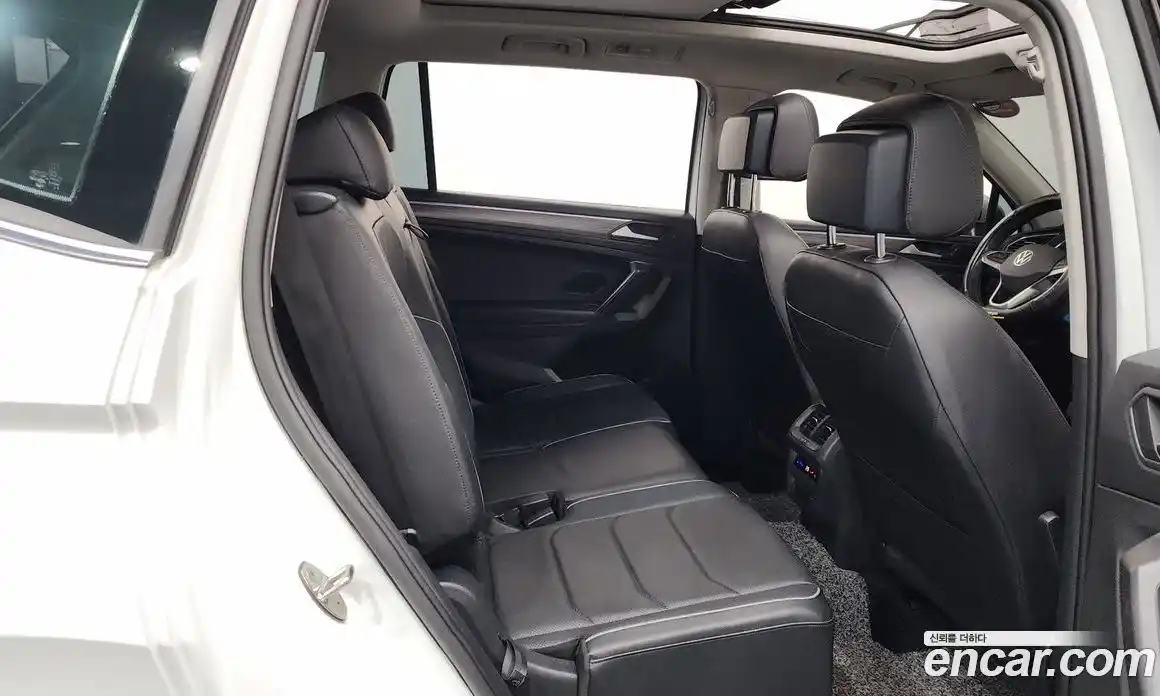 Volkswagen Tiguan 2022 2.0 Автомат в Москве № 168539, фото 12