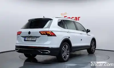 Volkswagen Tiguan 2022 2.0 Автомат в Москве № 168539, миниатюра 2