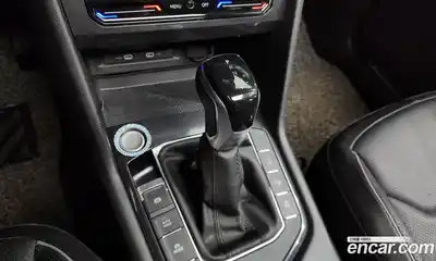 Volkswagen Tiguan 2022 2.0 Автомат в Москве № 168539, миниатюра 9