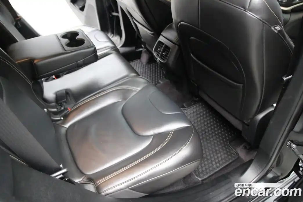 Jeep Cherokee 2016 2.4 Автомат в Москве № 169391, фото 14