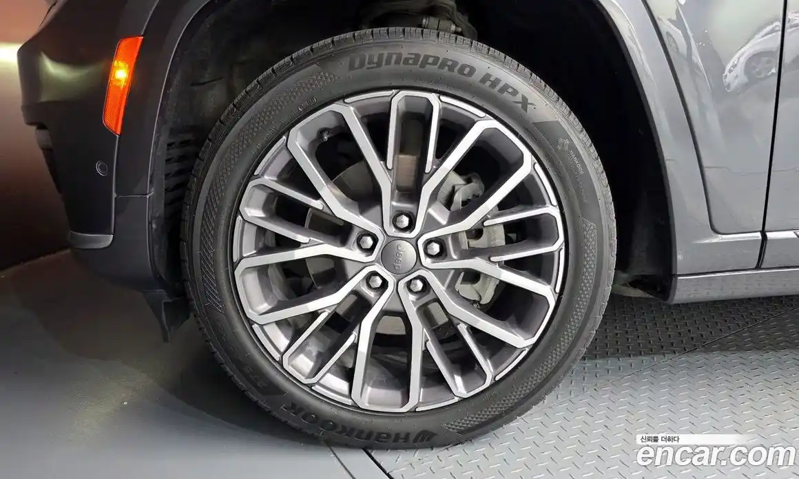 Jeep Cherokee 2021 3.6 Автомат в Москве № 169677, фото 20