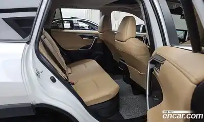 Toyota RAV4 2025 2.5 Автомат в Москве № 170135, миниатюра 12