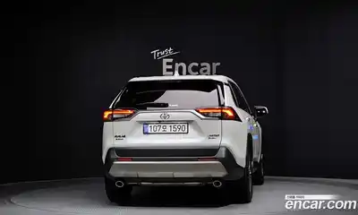 Toyota RAV4 2025 2.5 Автомат в Москве № 170135, миниатюра 4