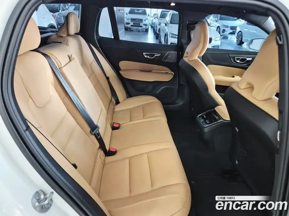 Volvo V60 2025 2.0 Автомат в Москве № 171141, фото 13