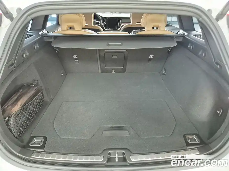 Volvo V60 2025 2.0 Автомат в Москве № 171141, фото 20