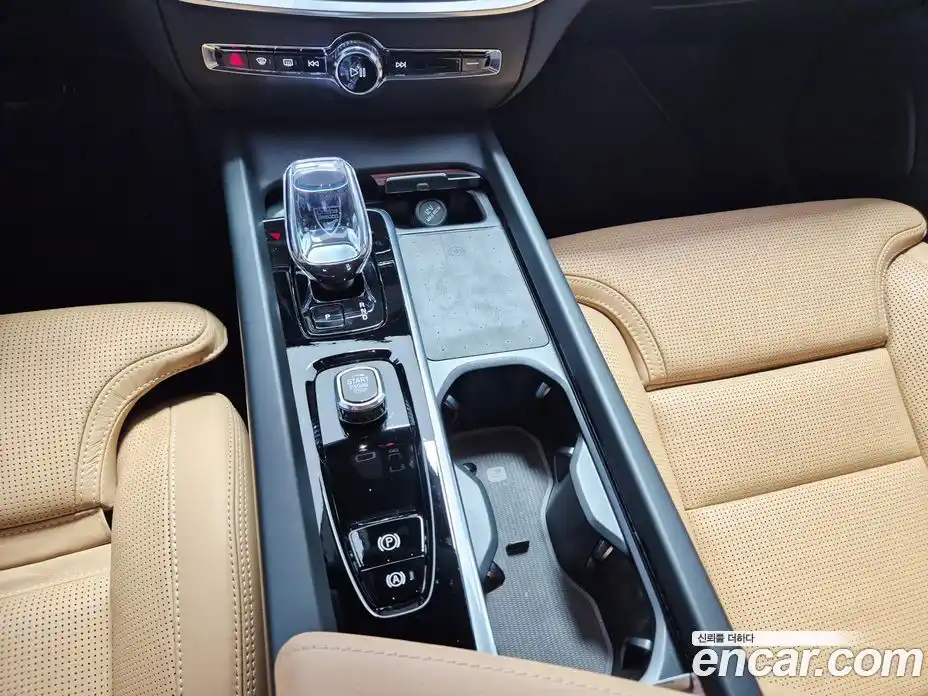 Volvo V60 2025 2.0 Автомат в Москве № 171141, фото 9