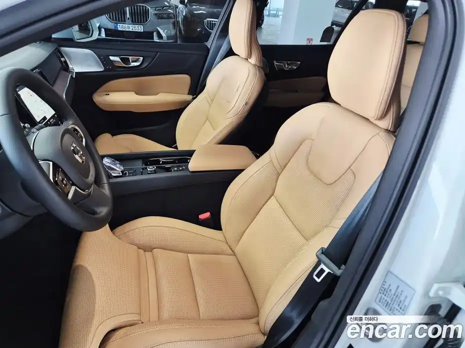 Volvo V60 2025 2.0 Автомат в Москве № 171141, фото 10