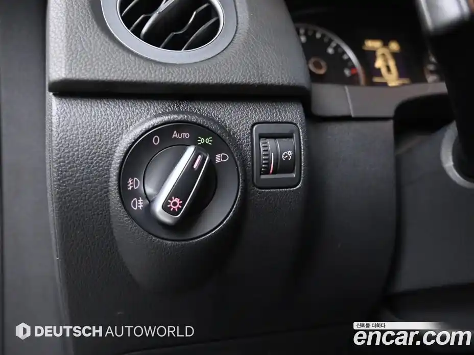 Volkswagen Tiguan 2015 2.0 Автомат в Москве № 172675, фото 15