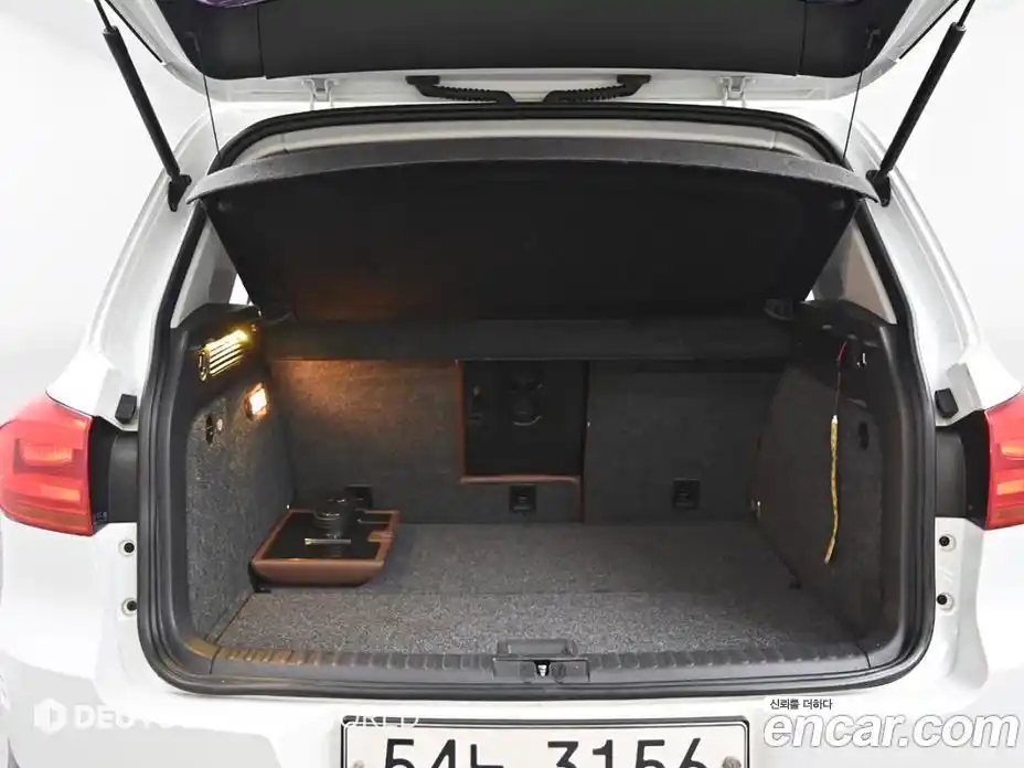 Volkswagen Tiguan 2015 2.0 Автомат в Москве № 172675, фото 20