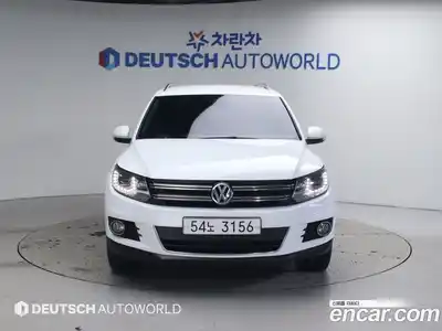 Volkswagen Tiguan 2015 2.0 Автомат в Москве № 172675, миниатюра 3