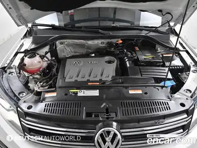Volkswagen Tiguan 2015 2.0 Автомат в Москве № 172675, миниатюра 6