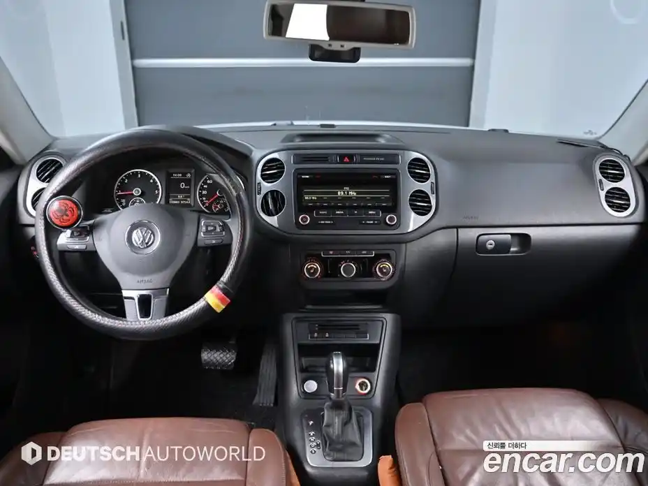 Volkswagen Tiguan 2015 2.0 Автомат в Москве № 172675, фото 7