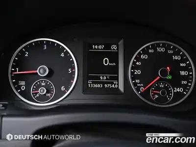 Volkswagen Tiguan 2015 2.0 Автомат в Москве № 172675, миниатюра 8