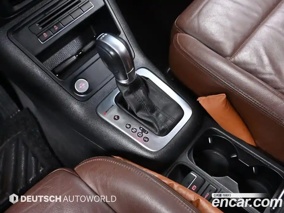 Volkswagen Tiguan 2015 2.0 Автомат в Москве № 172675, фото 9