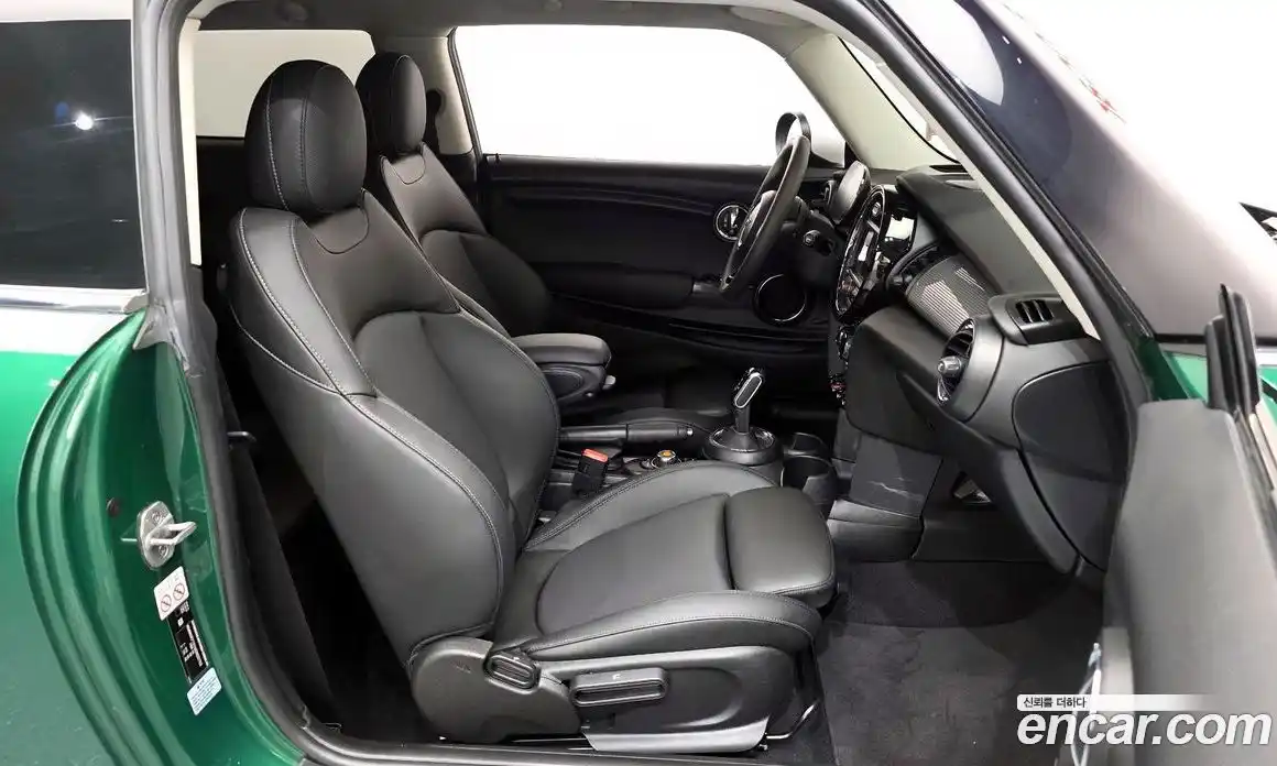 Mini Cooper 2021 1.5 Автомат в Москве № 173165, фото 13