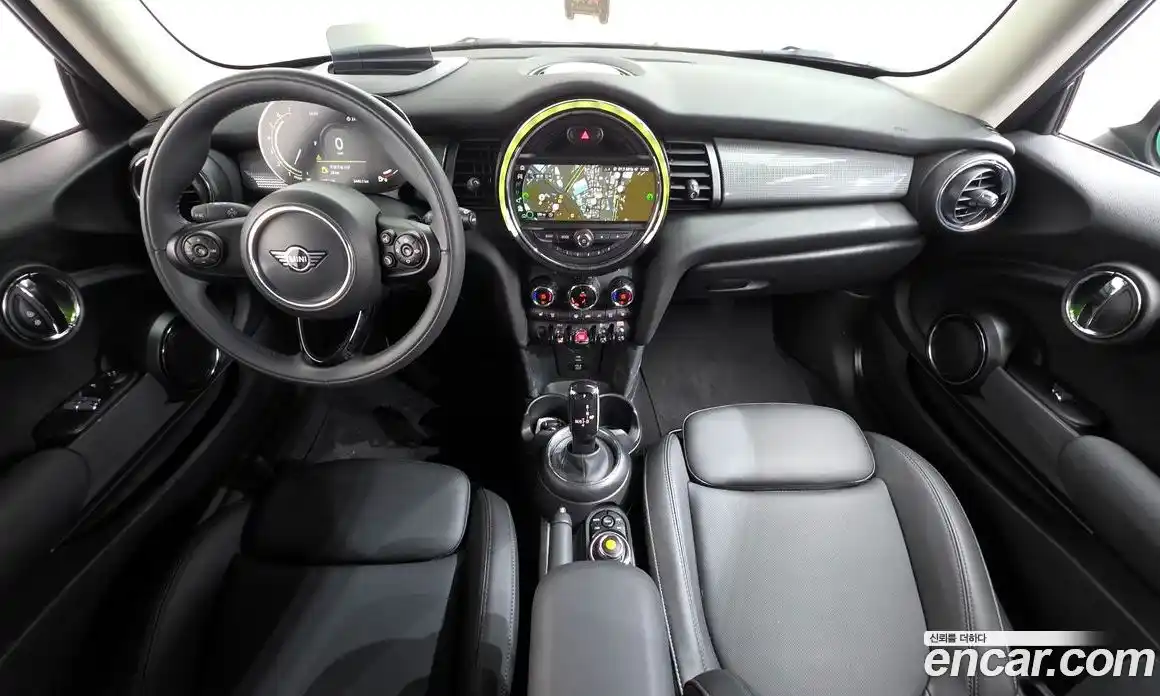 Mini Cooper 2021 1.5 Автомат в Москве № 173165, фото 18