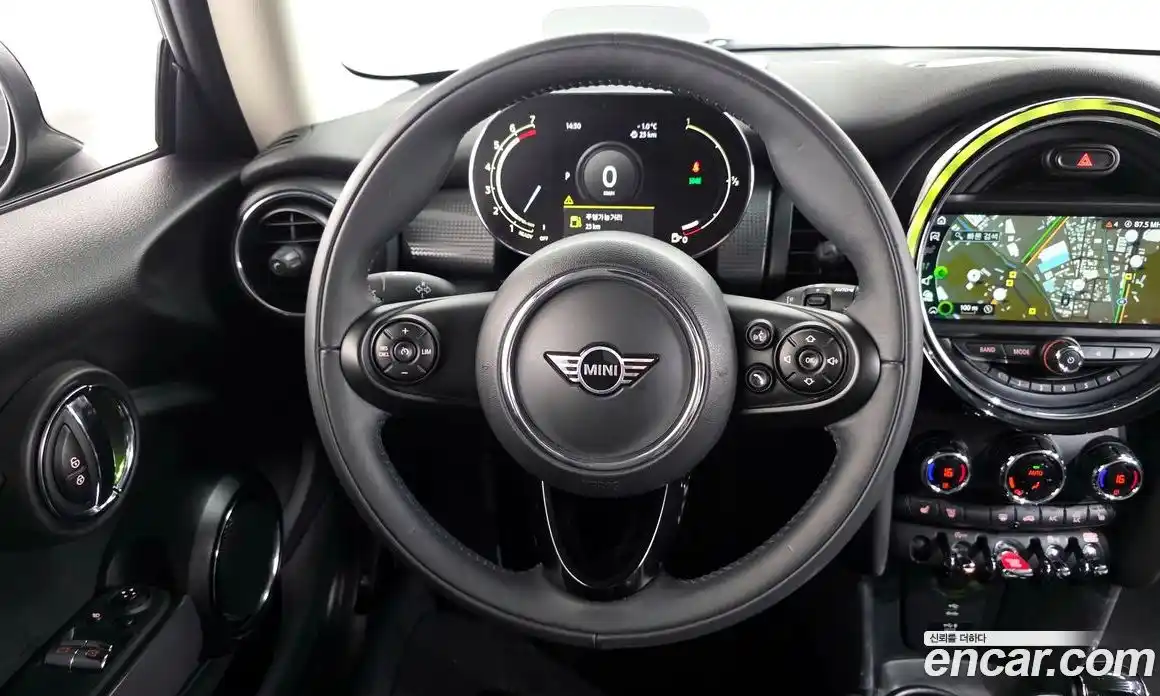 Mini Cooper 2021 1.5 Автомат в Москве № 173165, фото 20