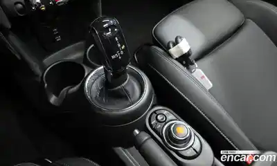 Mini Cooper 2021 1.5 Автомат в Москве № 173165, миниатюра 4