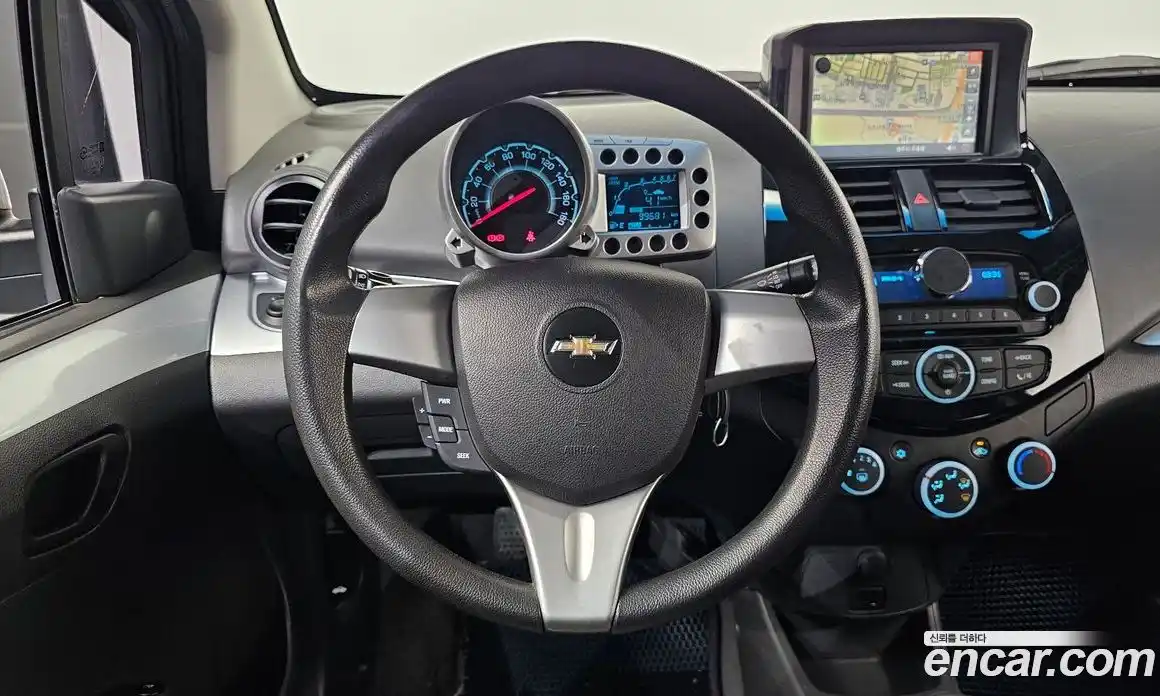 Chevrolet Spark 2013 1.0 Механическая в Москве № 173716, фото 20