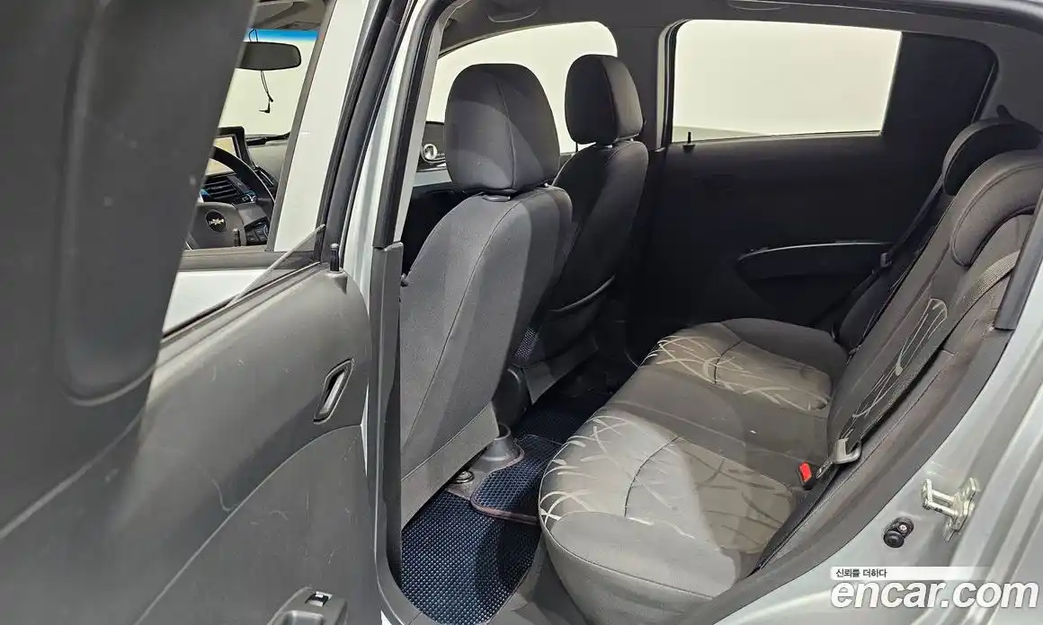 Chevrolet Spark 2013 1.0 Механическая в Москве № 173716, фото 10