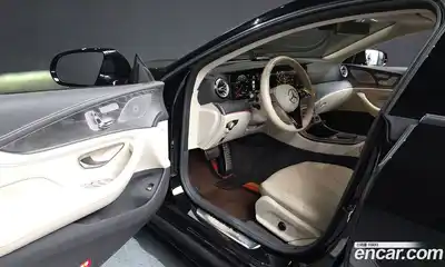 Mercedes-Benz CLS-Class 2023 3.0 Автомат в Москве № 178057, миниатюра 5