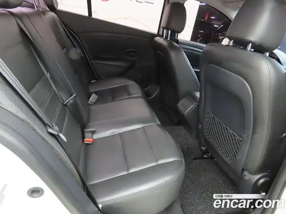 Renault SM3 2018 1.6 Автомат в Москве № 185899, фото 6