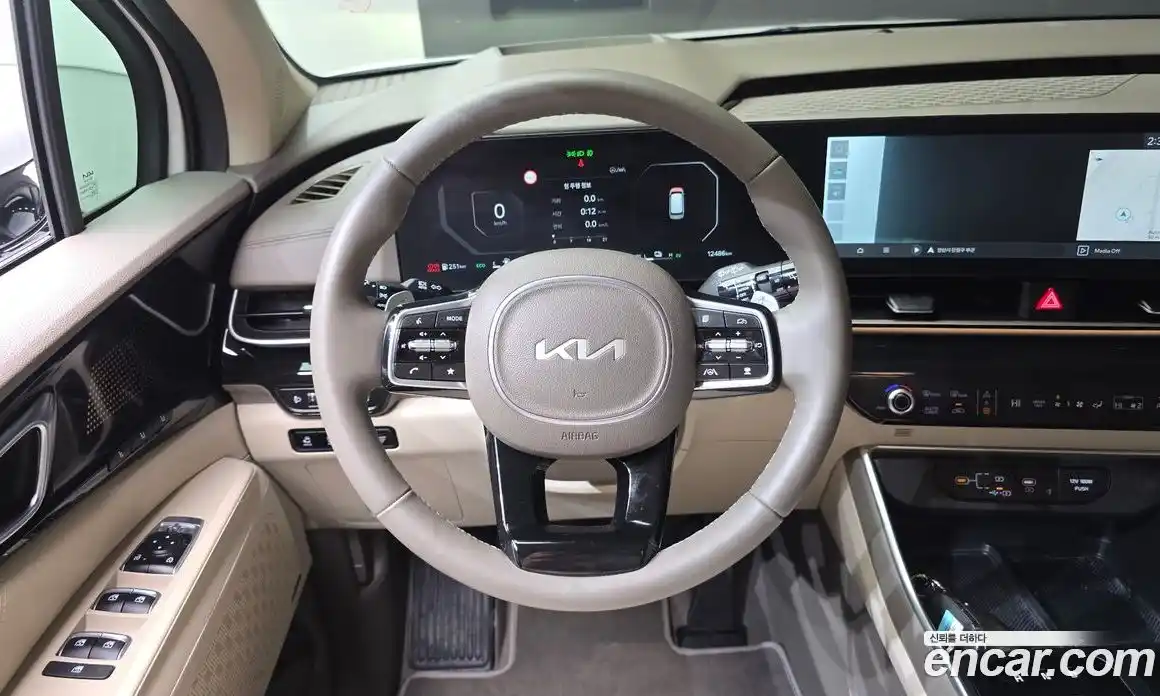 Kia Canival 2025 1.6 Автомат в Москве № 18643, фото 3