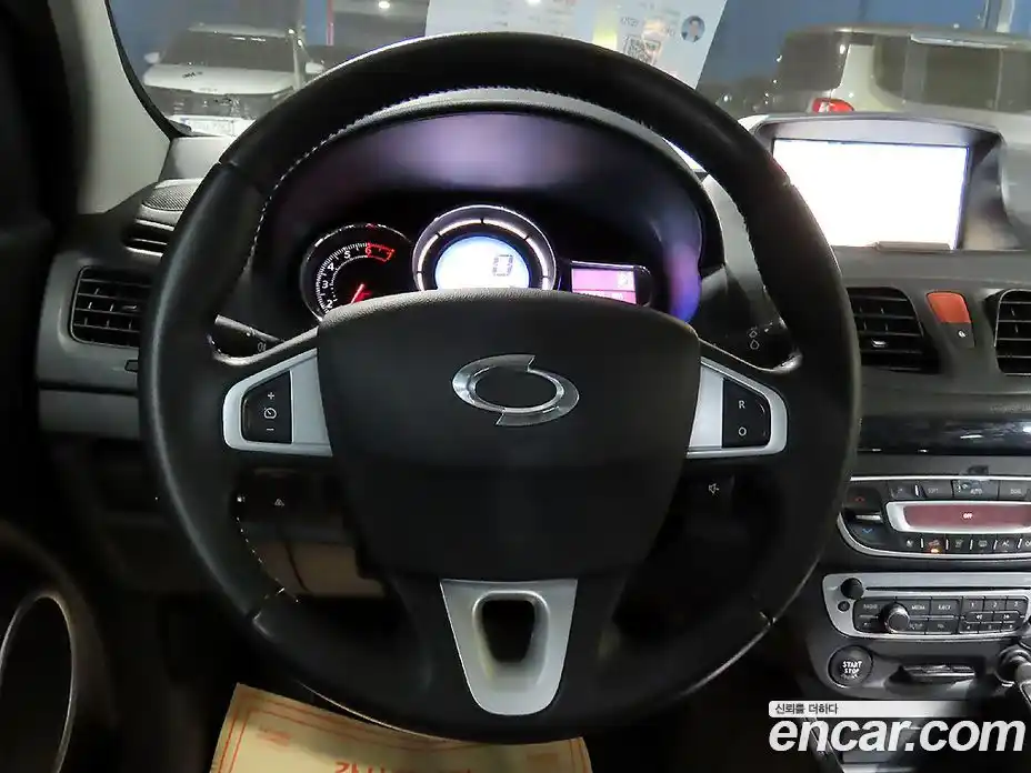 Renault SM3 2015 1.6 Автомат в Москве № 186532, фото 8