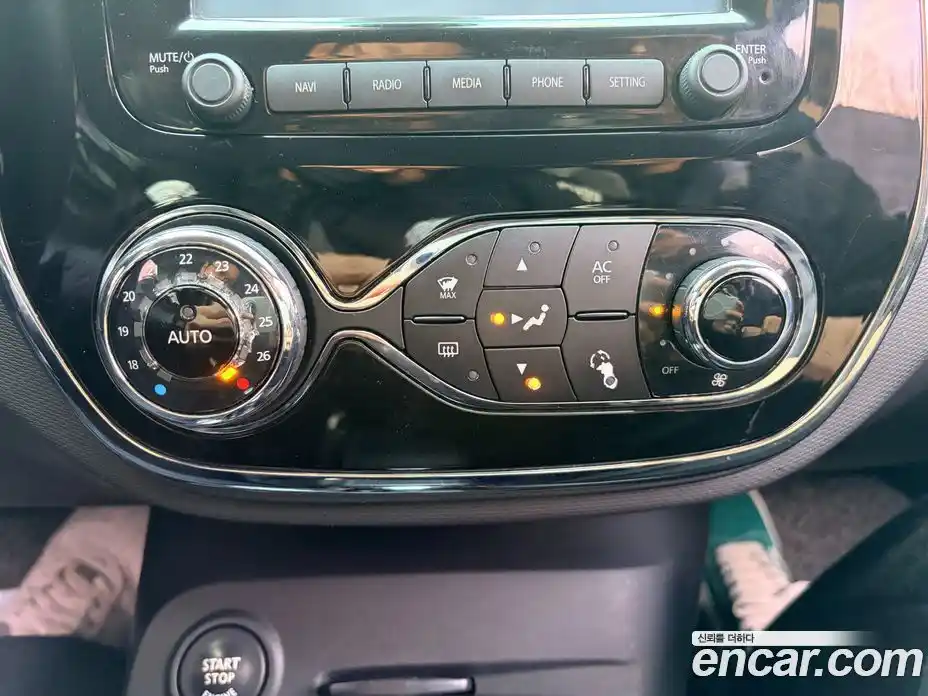 Renault QM3 2015 1.5 Автомат в Москве № 186693, фото 14