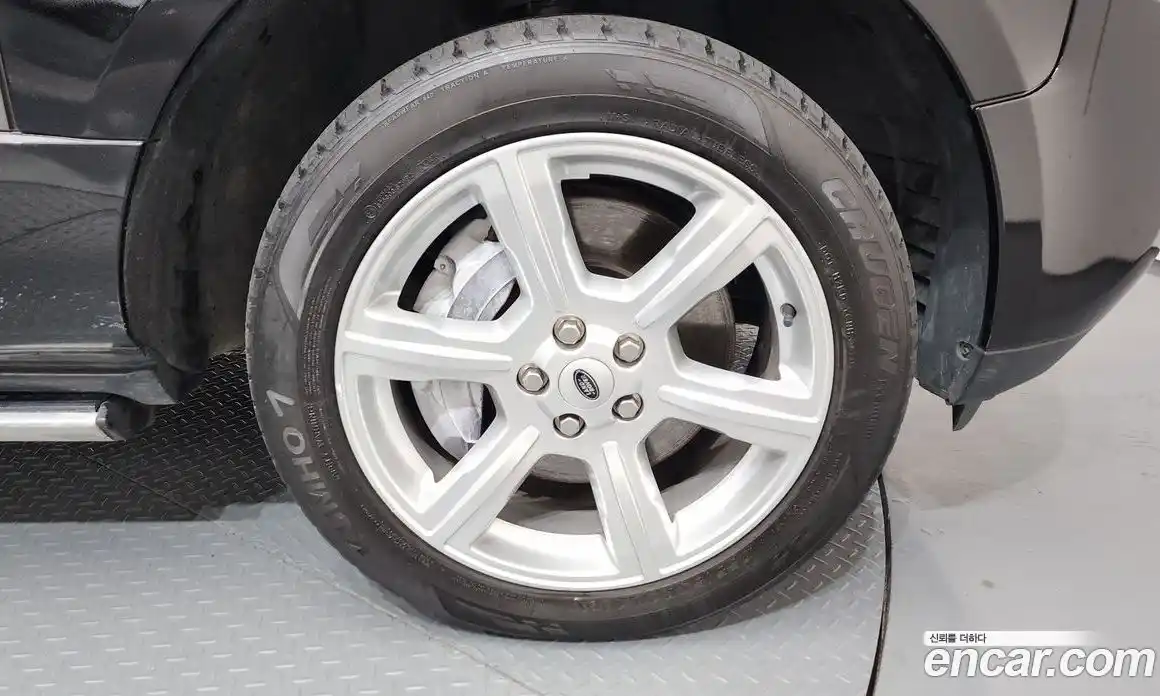 Land Rover Range-Rover 2010 5.0 Автомат в Москве № 188999, фото 16