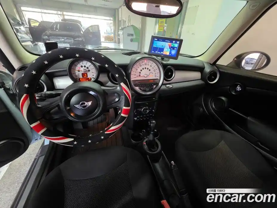 Mini Cooper 2011 1.6 Автомат в Москве № 190945, фото 9