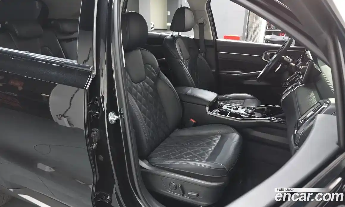 Kia Sorento 2023 2.2 Автомат в Москве № 194175, фото 1