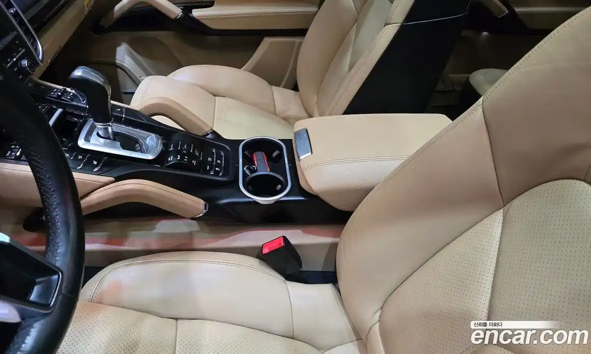 Porsche Cayenne 2015 3.0 Автомат в Москве № 197726, фото 7