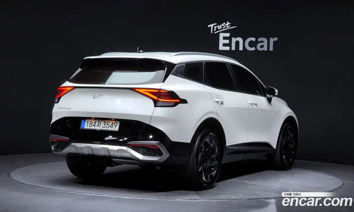 Kia Sportage 2023 2.0 Автомат в Москве № 19902, фото 8