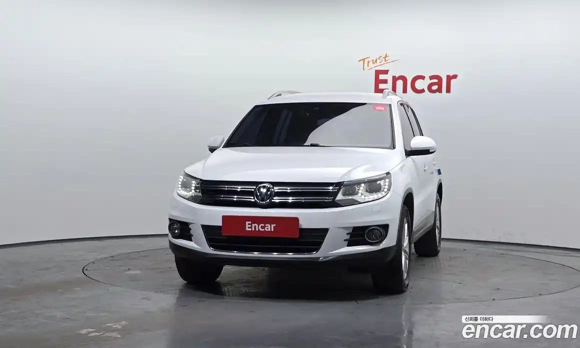 Volkswagen Tiguan 2015 2.0 Автомат в Москве № 199116, фото 5