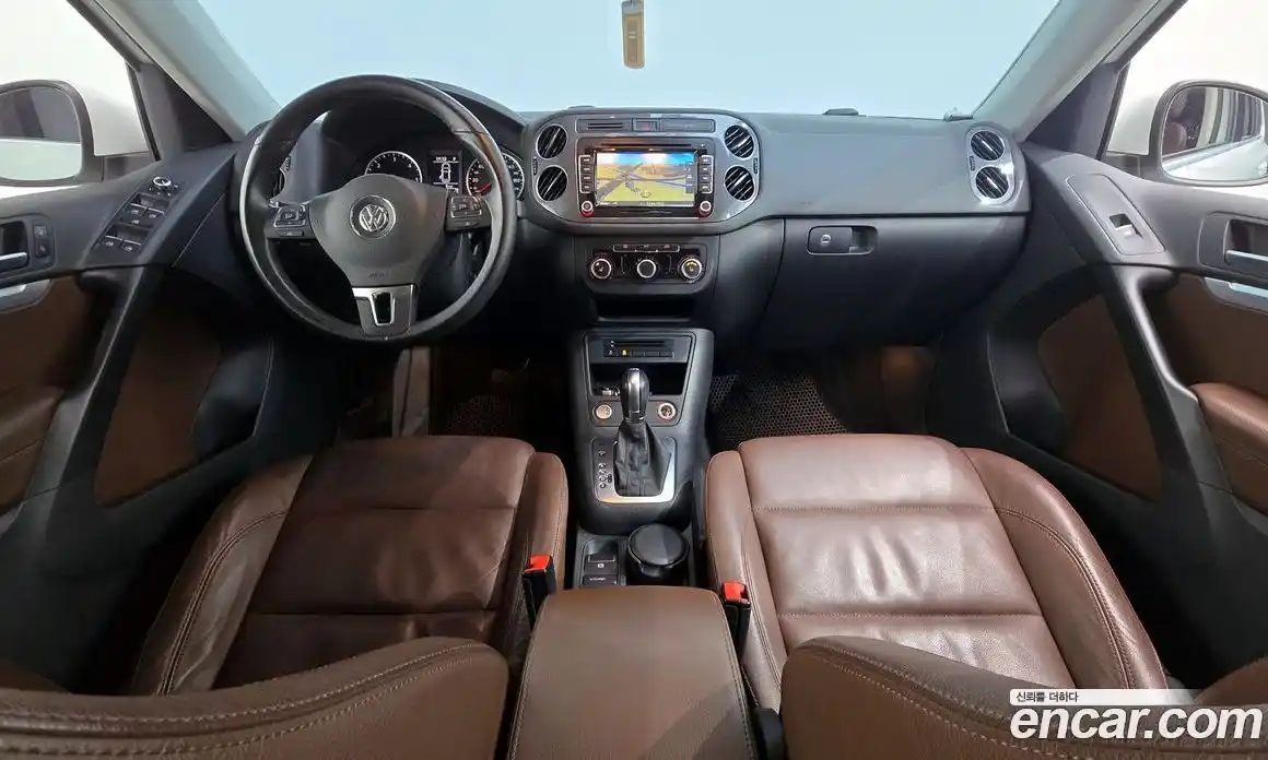 Volkswagen Tiguan 2015 2.0 Автомат в Москве № 199116, фото 9