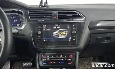 Volkswagen Tiguan 2021 2.0 Автомат в Москве № 199236, миниатюра 12