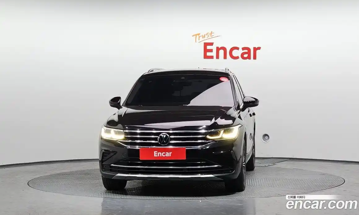 Volkswagen Tiguan 2021 2.0 Автомат в Москве № 199236, фото 15