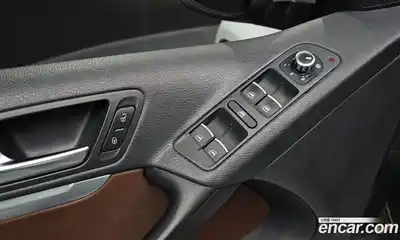 Volkswagen Tiguan 2015 2.0 Автомат в Москве № 199269, миниатюра 12